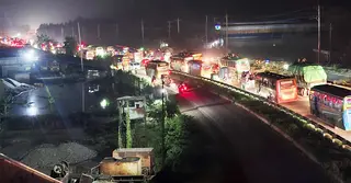 রাতেও ঢাকা-টাঙ্গাইল-যমুনা সেতুর ১০ কিলোমিটার মহাসড়কে যানজট-ভোগান্তি